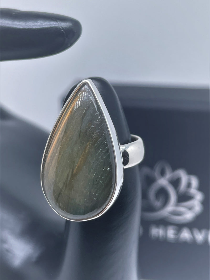Drop Labradorite Sterling Silver Ring