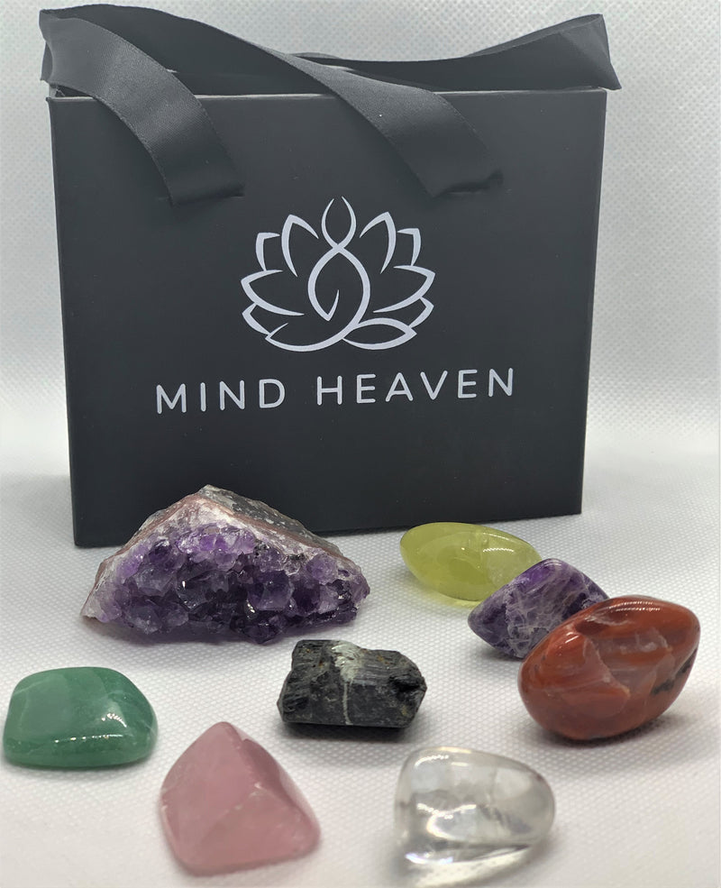 Starting set healing crystals: Clear Quartz, Amethyst, Lapis Lazuli, Green Aventurine, Citrine, Carnelian, Red Jasper