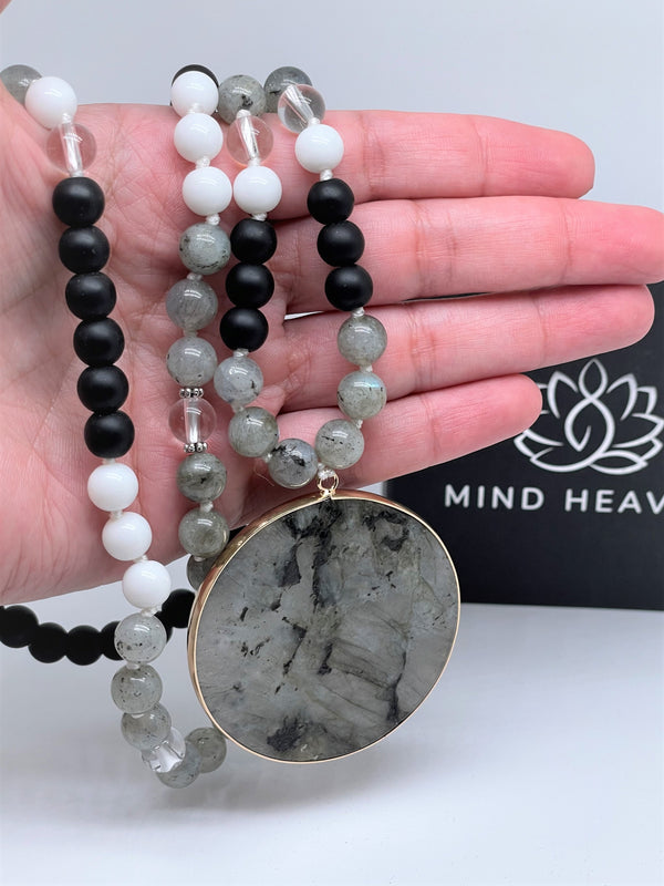Mynd-Glow handcrafted beads necklace labradorite, black onyx and agate gemstones