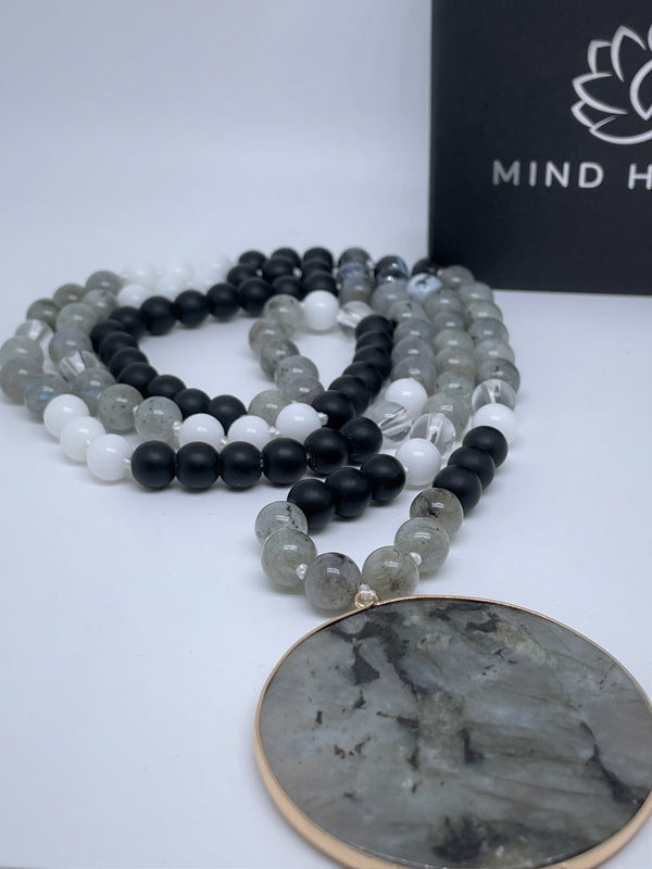 Mynd-Glow handcrafted beads necklace labradorite, black onyx and agate gemstones