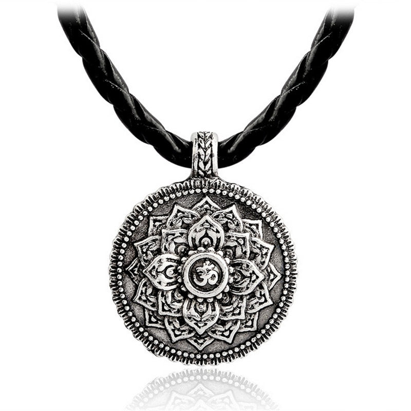 The Lotus flower is regarded in many different cultures, especially in eastern religions, as a symbol of purity, enlightenment, self-regeneration and rebirth. Its characteristics are a perfect analogy for the human condition: even when its roots are in the dirtiest waters, the Lotus produces the most beautiful flower. Pendant