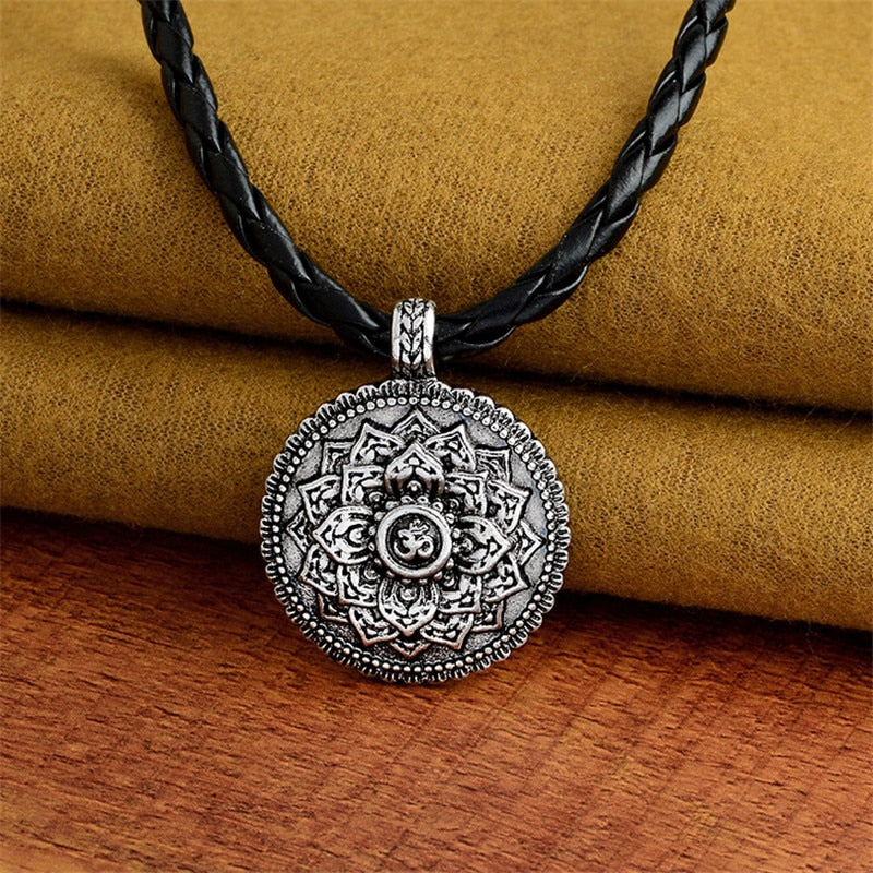 The Lotus flower is regarded in many different cultures, especially in eastern religions, as a symbol of purity, enlightenment, self-regeneration and rebirth. Its characteristics are a perfect analogy for the human condition: even when its roots are in the dirtiest waters, the Lotus produces the most beautiful flower. Pendant